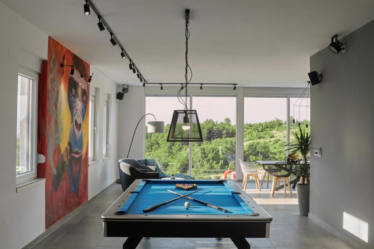 Riverside Pool Villa-Karlofça Dış mekan fotoğraf